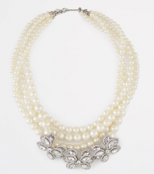 Ann Taylor: Pearlized Crystal Brooch Statement Necklace $89.99! Ann Taylor: Pearlized Crystal Brooch Statement Necklace $89.99!