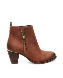 Steve Madden: 30% Off Boots & Booties