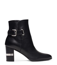 Stuart Weitzman: 50% Off