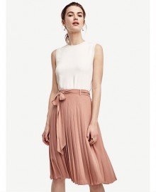 Ann Taylor: 40% Off Wear-Now Styles