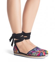 Stuart Weitzman: Up To 50% Off Purchase Stuart Weitzman: Up To 50% Off Purchase