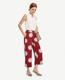 Ann Taylor: 40% Off Purchase Ann Taylor: 40% Off Purchase