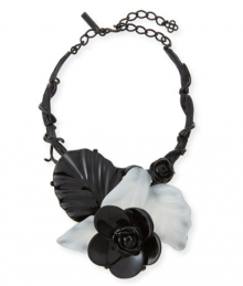 Bergdorf Goodman: Oscar de la Renta Resin Flower Statement Necklace $395 Bergdorf Goodman: Oscar de la Renta Resin Flower Statement Necklace $395