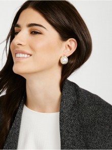 BaubleBar: Free Earrings with $50 Purchase
