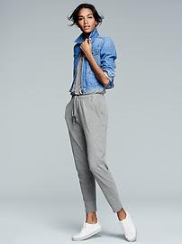 Gap: 40% Off Sitewide