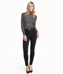H&M: 30% Off Pants & Free Shipping Today!