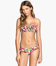 H&M: Buy 1 Get 1 Swimwear 50% Off Today