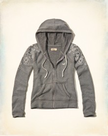 Hollister: 30% Off Select Styles