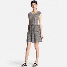 Uniqlo: $10 Off Dresses & Jumpsuits and Free Shipping